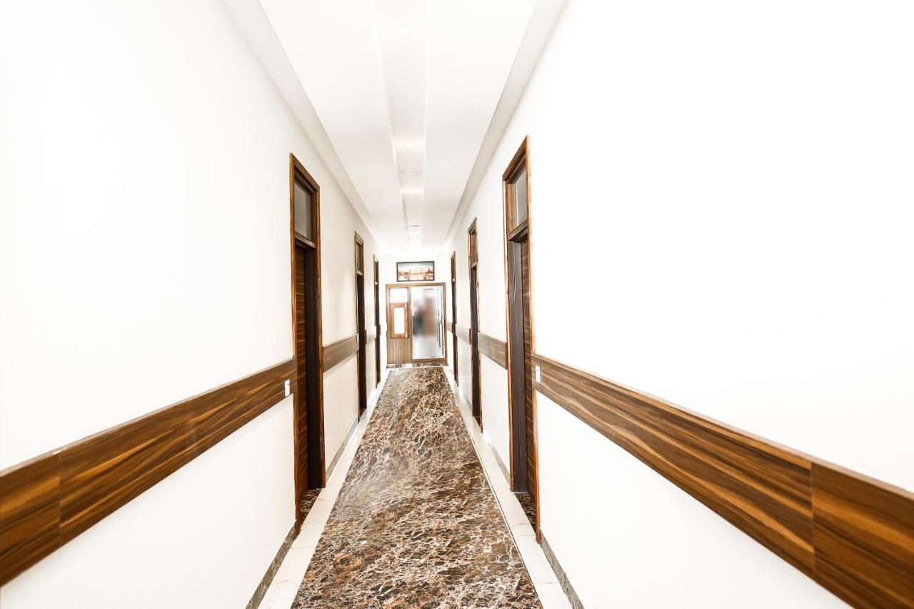 Hotel Woodcrest Zirakpur Chandigarh- Best Family Hotel - Luxurious Rooms - Unit Of Sidham Group Exteriör bild