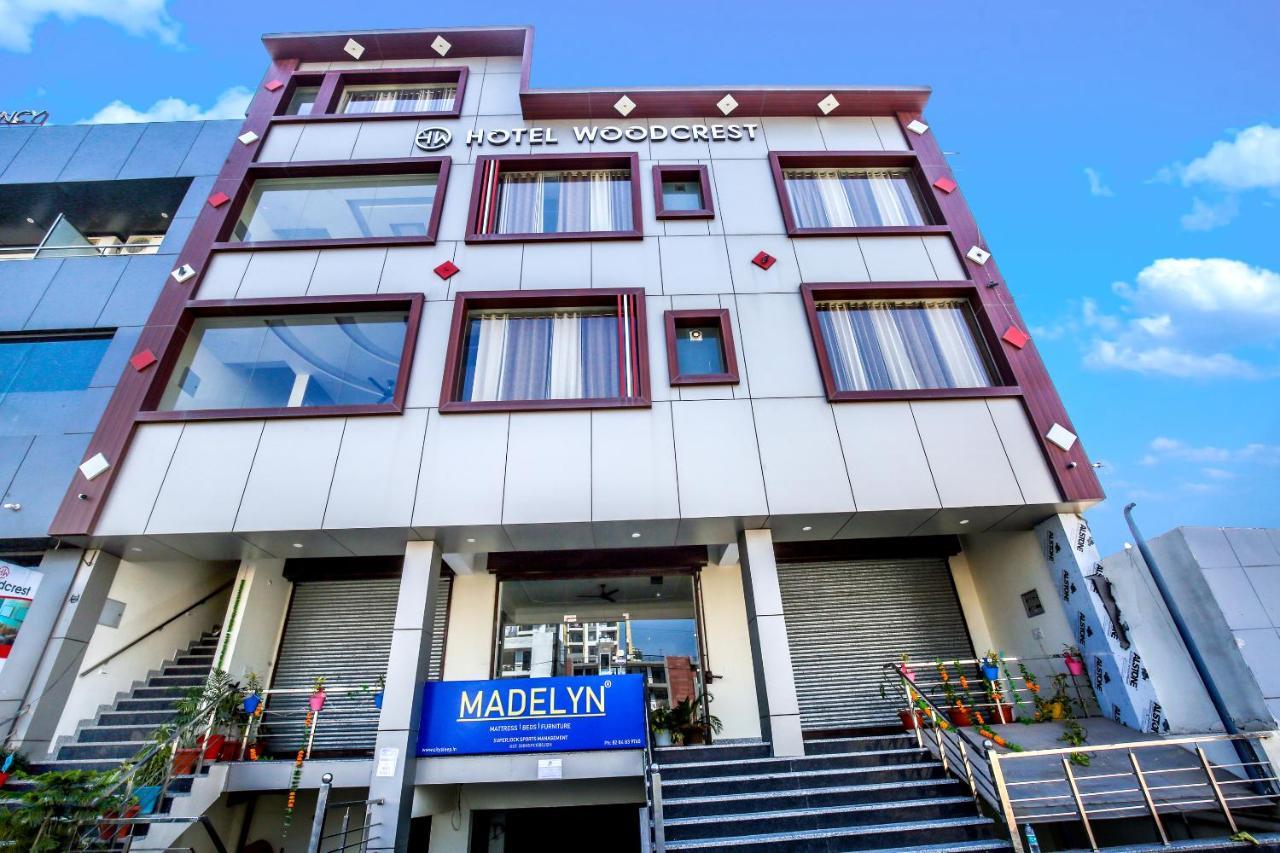 Hotel Woodcrest Zirakpur Chandigarh- Best Family Hotel - Luxurious Rooms - Unit Of Sidham Group Exteriör bild