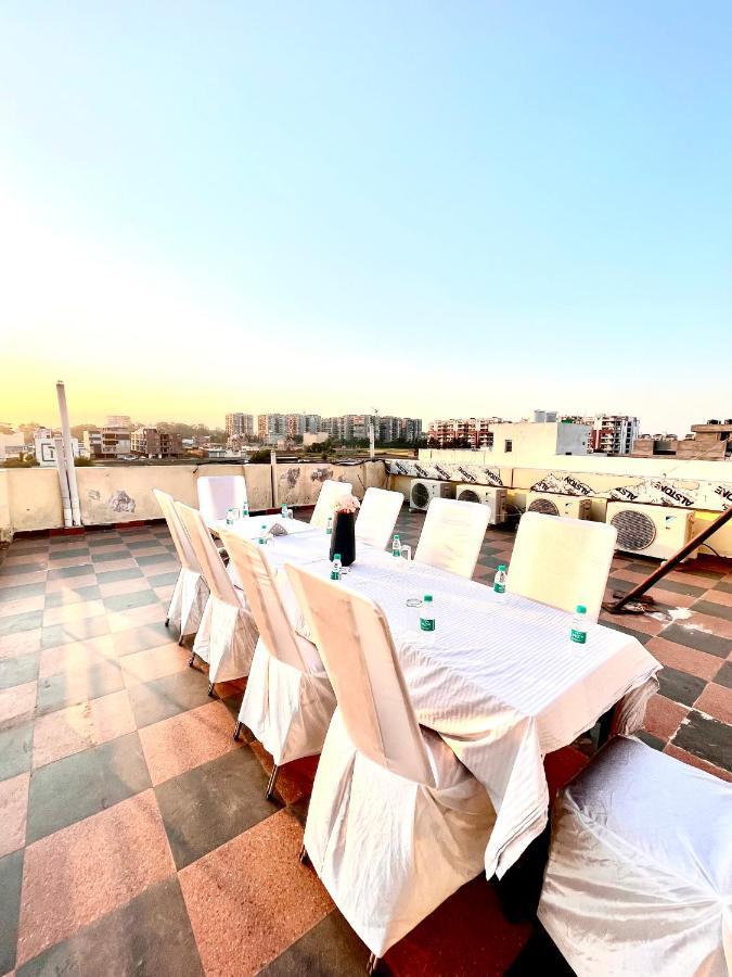 Hotel Woodcrest Zirakpur Chandigarh- Best Family Hotel - Luxurious Rooms - Unit Of Sidham Group Exteriör bild